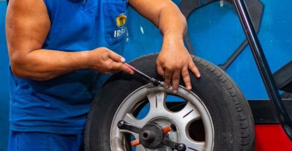 Serviço de Venda e Troca de Pneus Automotivos IRPA